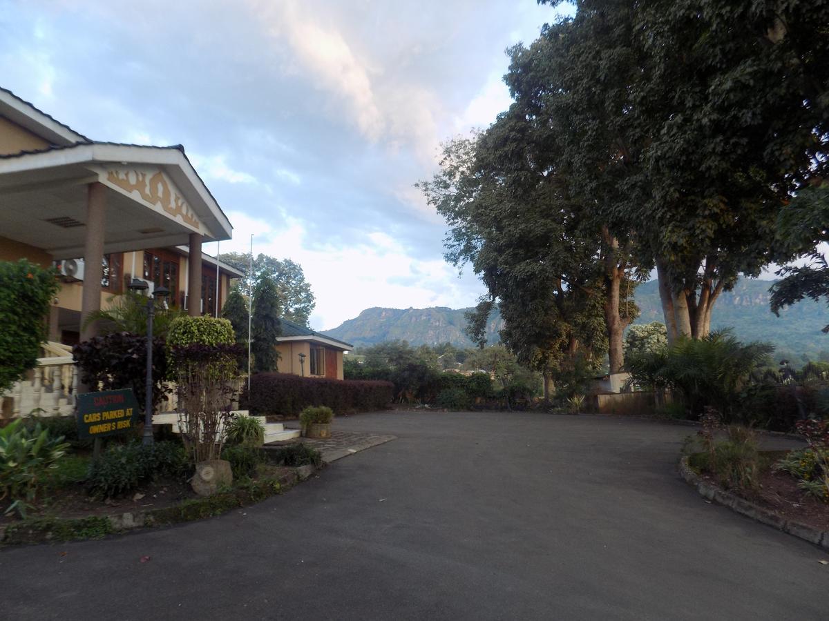 Kayegi Hotel Mbale 外观 照片